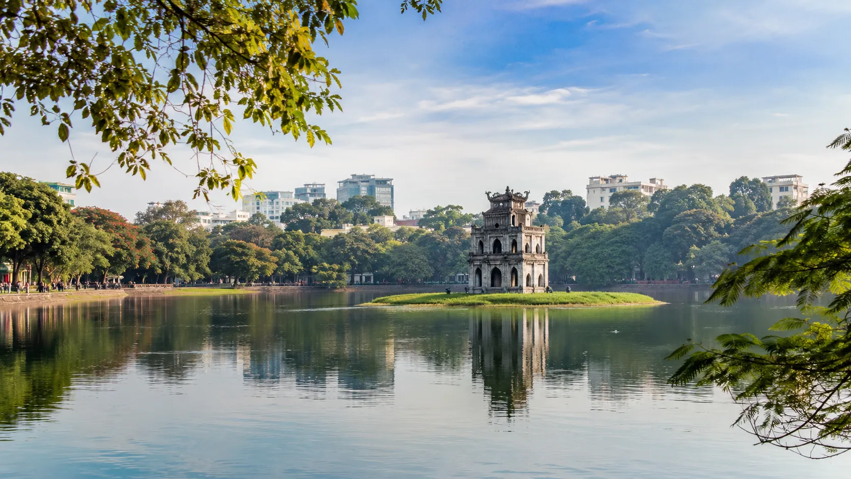Hồ Hoàn Kiếm biểu tượng của Thủ đô
