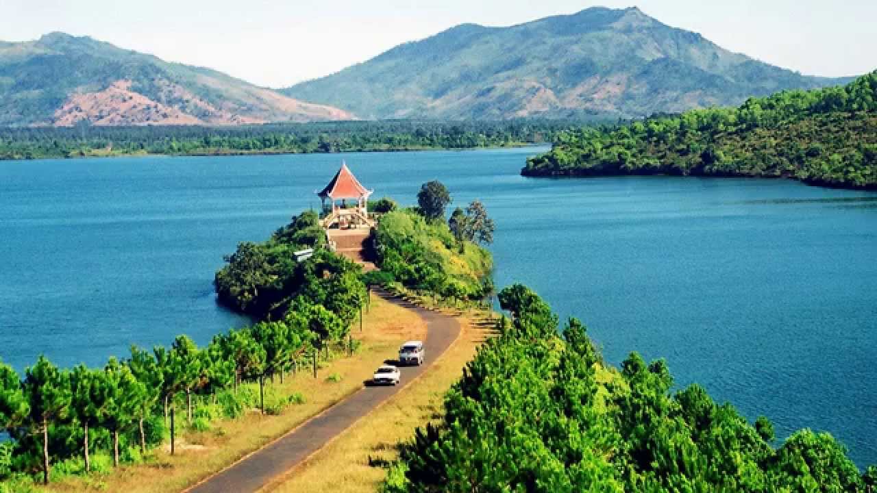 Vé máy bay khuyến mãi du lịch Pleiku