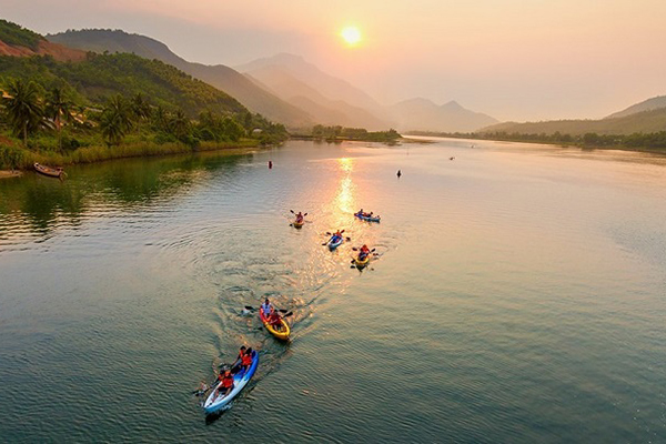 Hồ Đồng Xanh – Đồng Nghệ