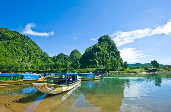 Vé máy bay đi Đồng Hới