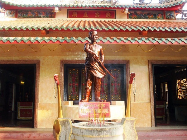 dinh-than-nguyen-trung-truc